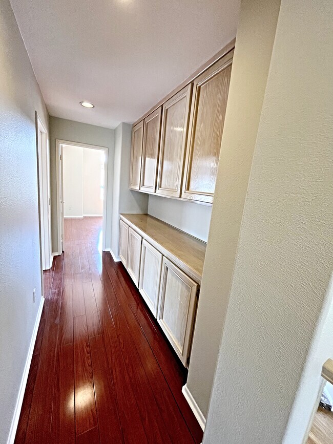 Building Photo - 12460 Picrus St