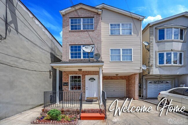 Primary Photo - 125 Elizabeth Ave