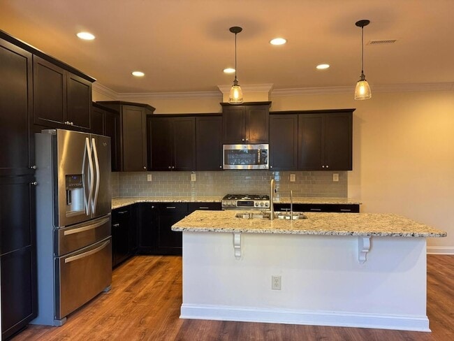 Building Photo - 563 Balsam Fir Dr