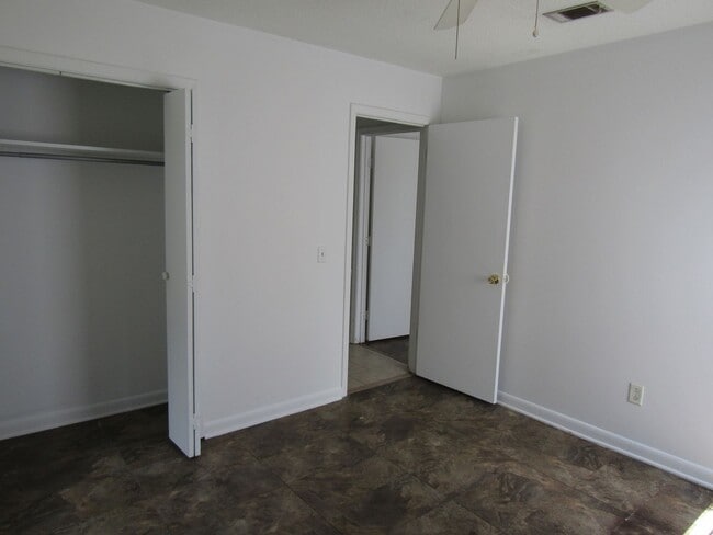 Building Photo - 121 Glenn Bryant Rd