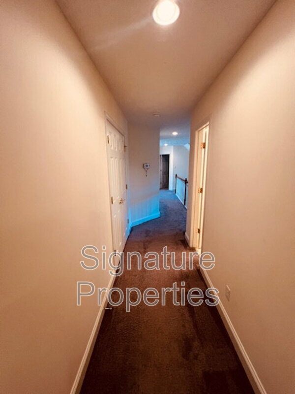 Building Photo - 5100 Beachmere Ct