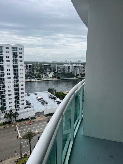 Building Photo - 3001 S Ocean Dr