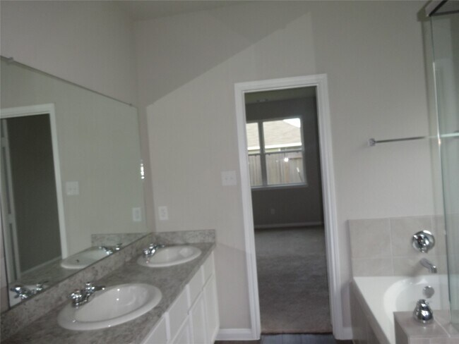 Building Photo - 2116 Graham Pt Wy