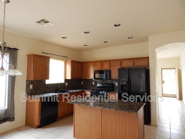 Building Photo - 242 E Corte Rancho Encanto