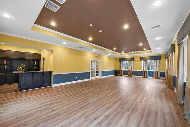 Building Photo - 518 E Celebration Way