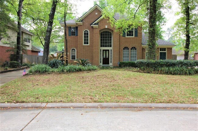 Primary Photo - 154 E Elm Crescent