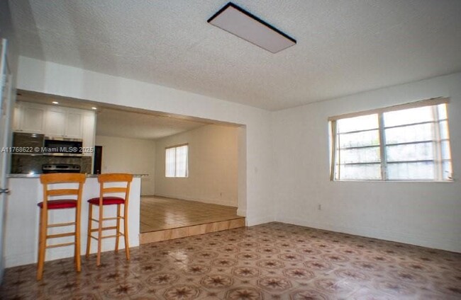 Building Photo - 7591 SW 28th Street Rd