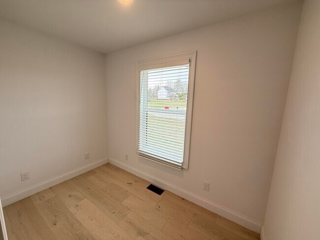 Building Photo - 46 Caden Ln