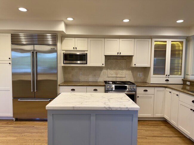 Building Photo - 16979 Roberts Rd