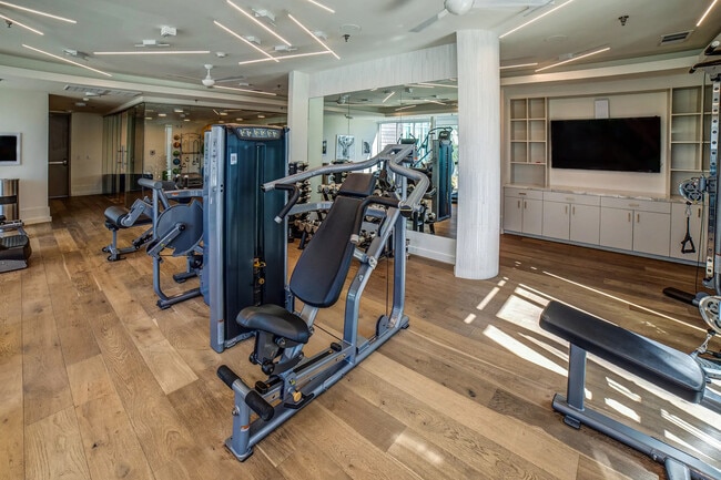 Building Photo - 1301 W Koenig Ln