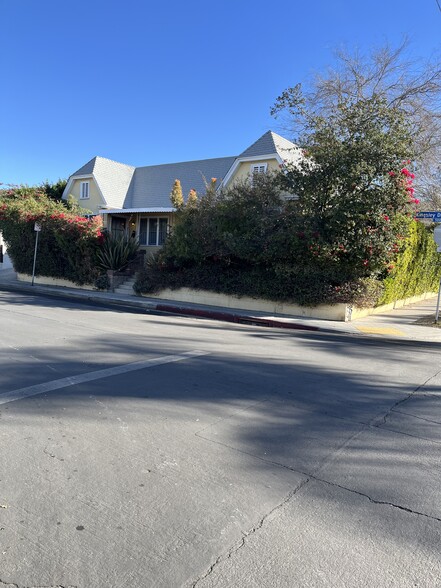 Front of duplex - 502 N Kingsley Dr