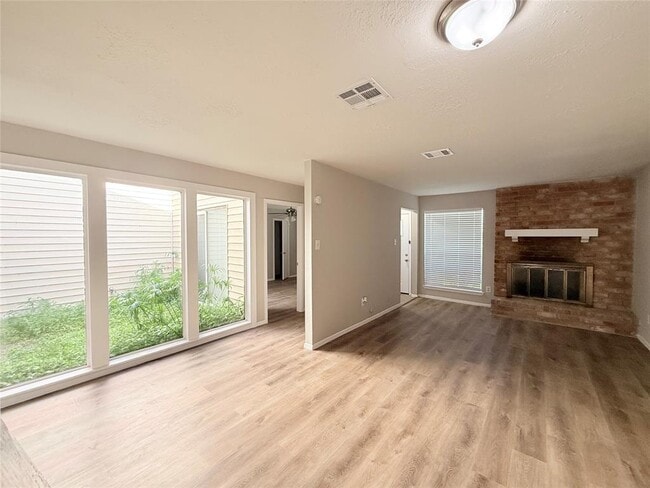 Building Photo - 6624 Westwick Dr