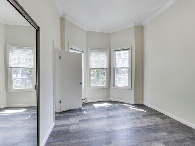 Building Photo - 2228 Union St