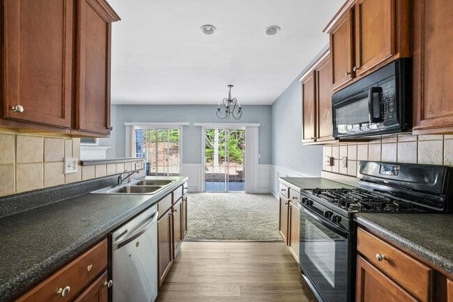 Building Photo - 2872 Cross Creek Ct