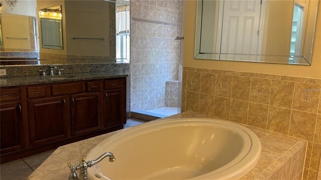 Building Photo - 10547 Martinique Isle Dr