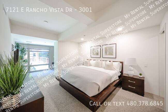 Building Photo - 7121 E Rancho Vista Dr