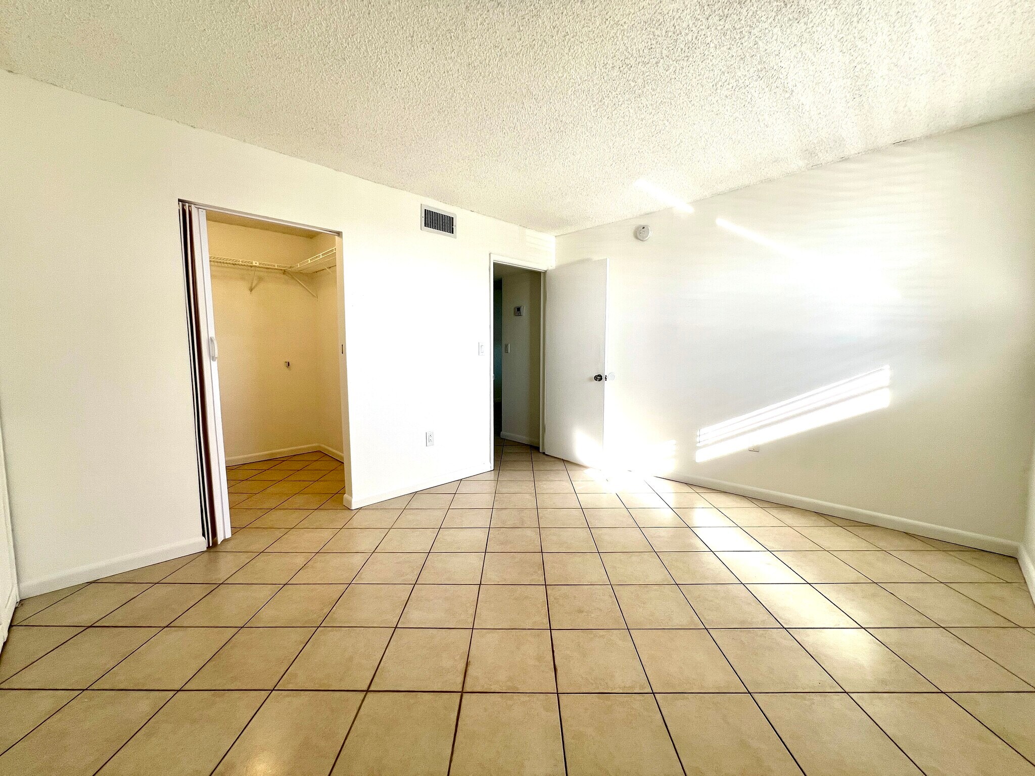 Building Photo - 10315 NW 9th Street Cir