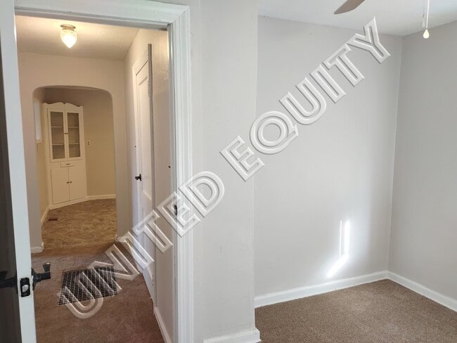 Building Photo - 4510 Hoover Ave