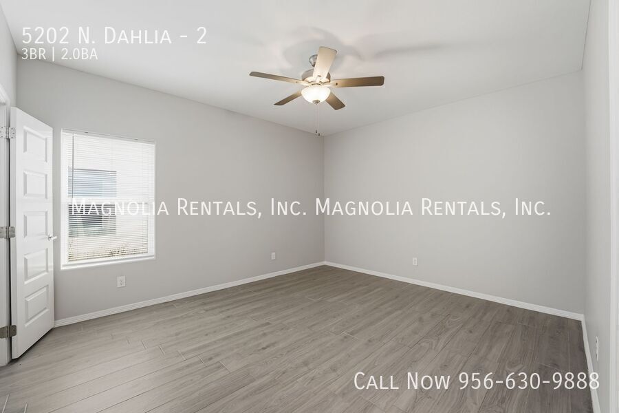 Building Photo - 5202 N. Dahlia-2