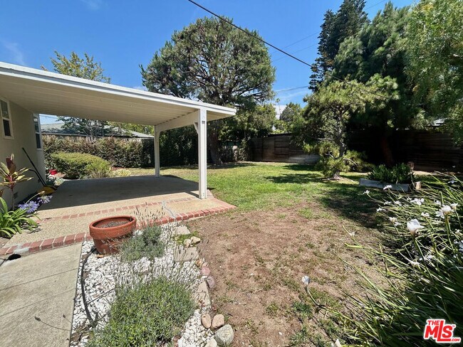 Building Photo - 3284 Glendon Ave