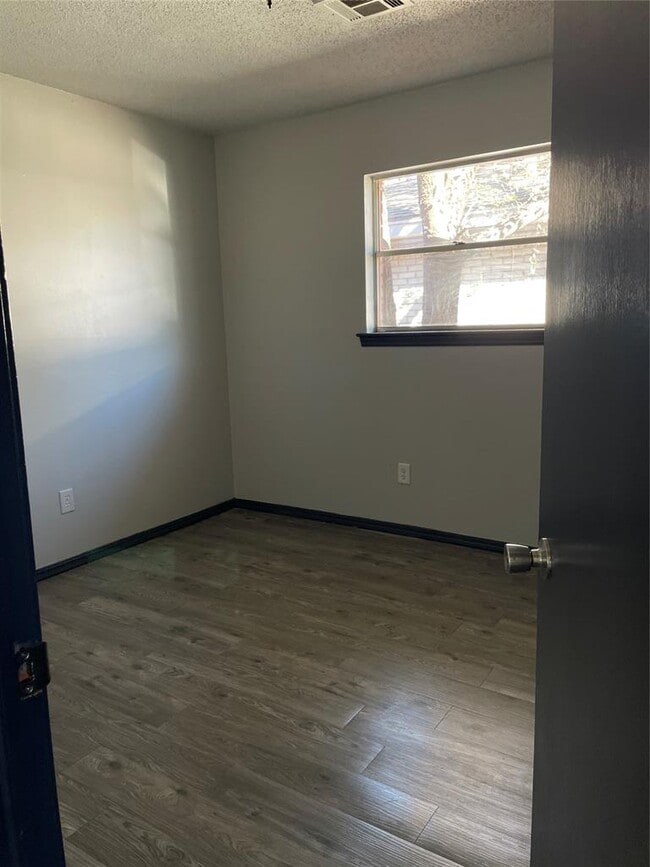 Building Photo - 205 NW 85th St