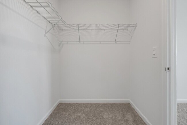 Building Photo - Beautiful New 3-Bedroom Townhome in Davenport — Includes Resort Pool, Modern Clubhouse & Family P...