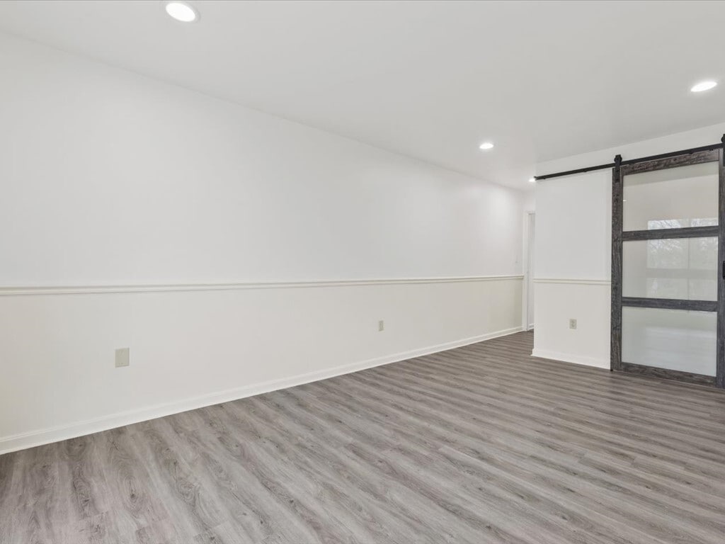 Building Photo - 5608 Bloomfield Dr