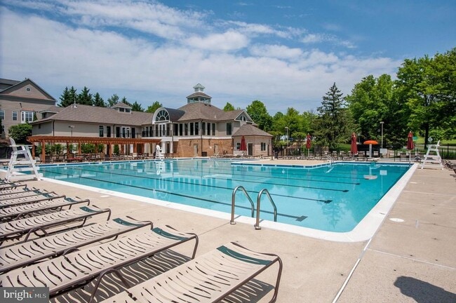 Building Photo - 5306 Sandyford St