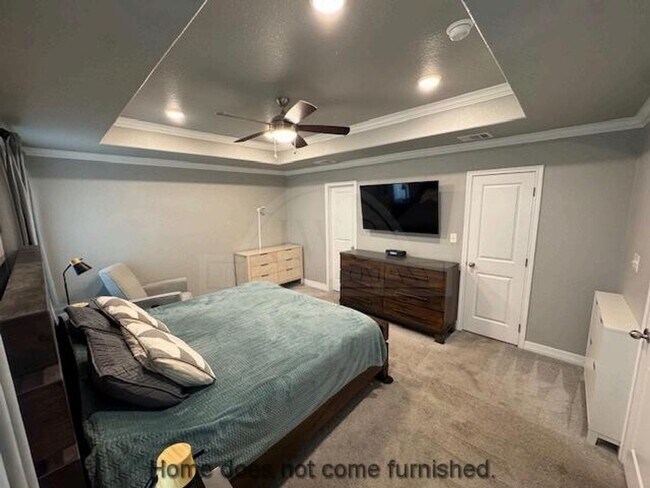 Building Photo - 907 Holliday Dr