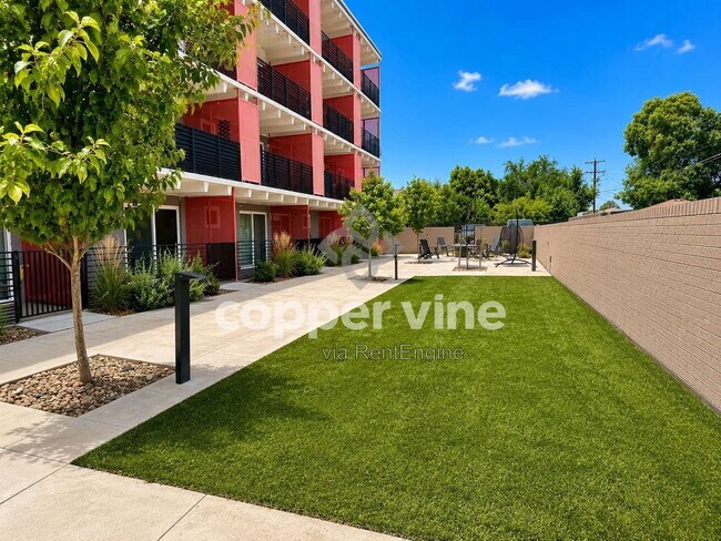 Building Photo - 1495 Vrain St