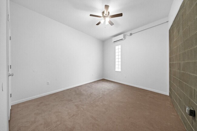 Building Photo - 1103 Dumble St