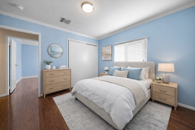 Building Photo - 1337 Douglas St