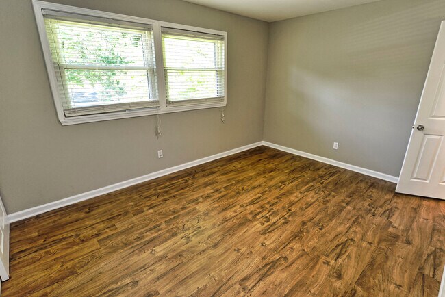 Building Photo - 2635 Netherton Dr