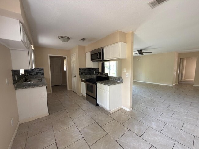 Building Photo - 15540 Willowisp Trail