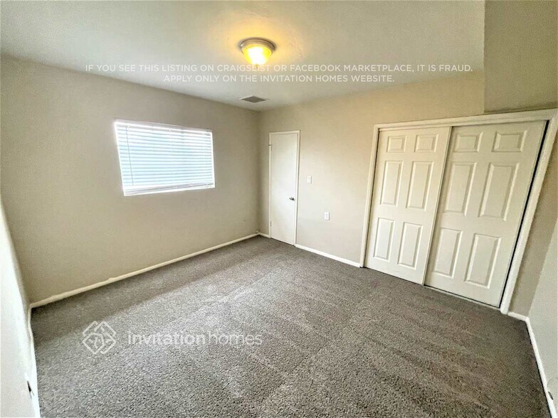 Building Photo - 2039 E Osborn Rd