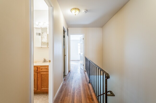 Building Photo - 1839 Biltmore St NW