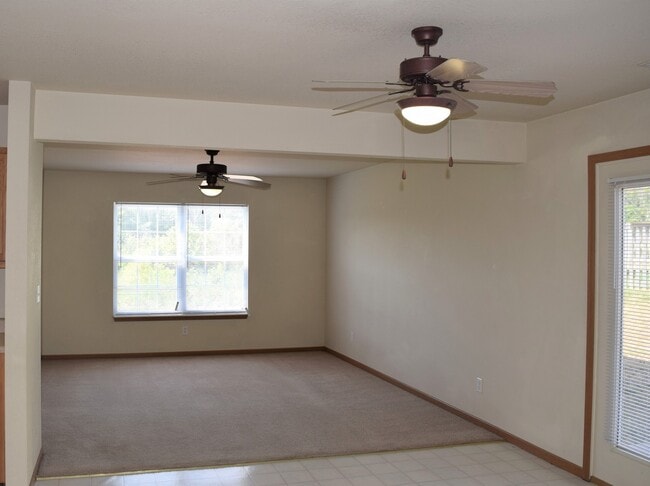 Building Photo - 16860B Huntington Ln