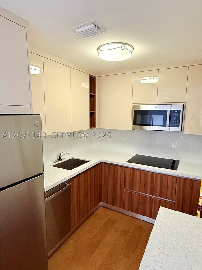 Building Photo - 14500 SW 88th Ave
