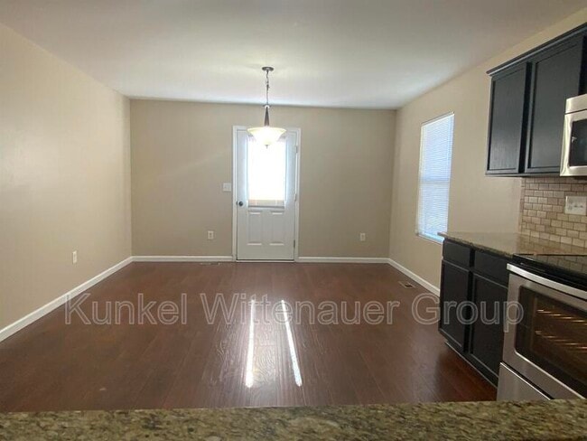 Building Photo - 108 Meadowcrest Dr