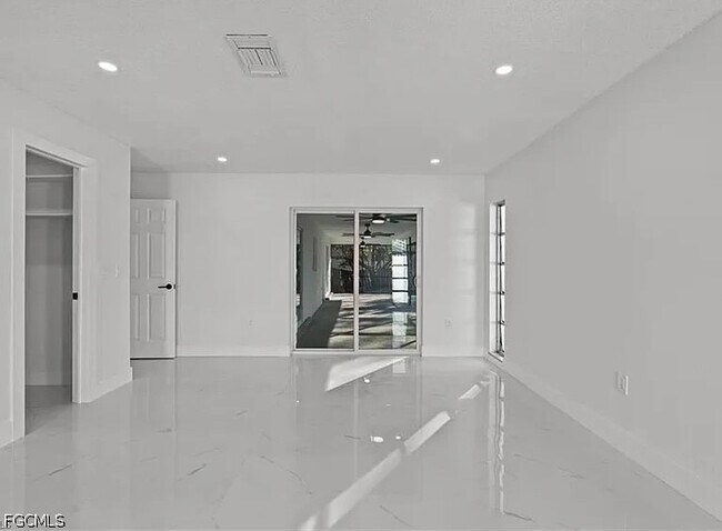 Building Photo - 3322 Savage Rd