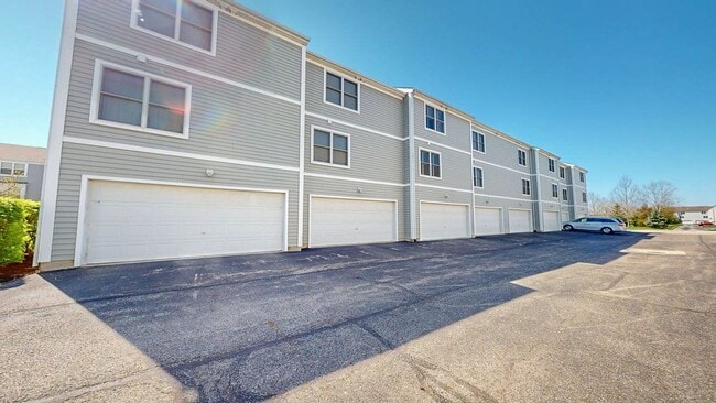 Building Photo - 5930 Winberry Creek Dr