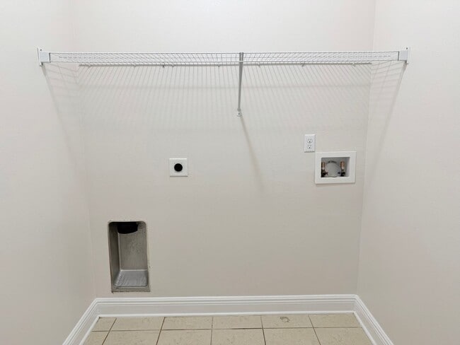 Building Photo - Beautiful 3-Bedroom Corner Lot