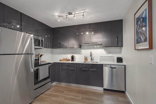 Building Photo - Puget Vista Apartments