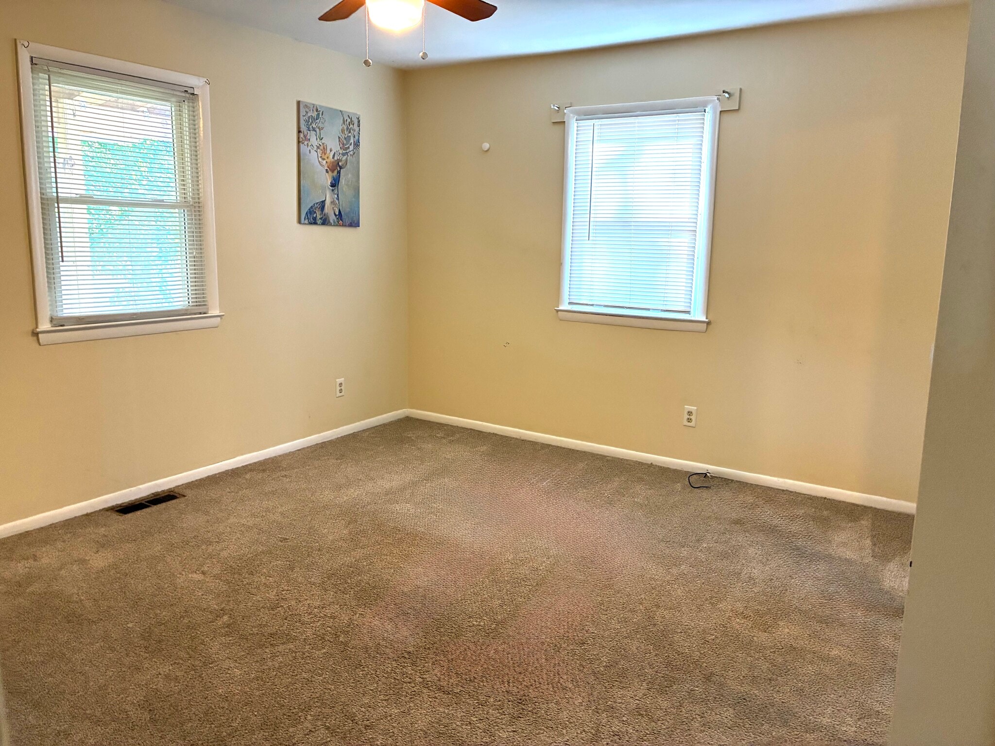 Bedroom 2 - 5112 Hollywood Rd