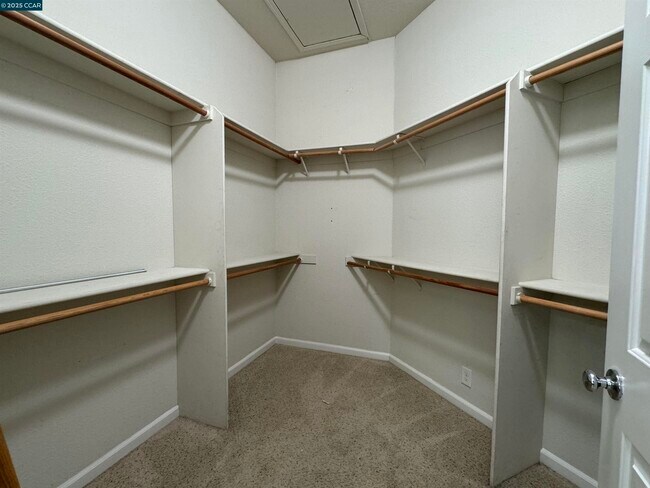 Building Photo - 1174 Krona Ln
