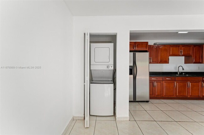 Building Photo - 4300 NW 79th Ave