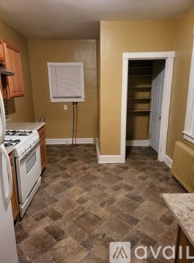 Building Photo - 2407 Lamotte St