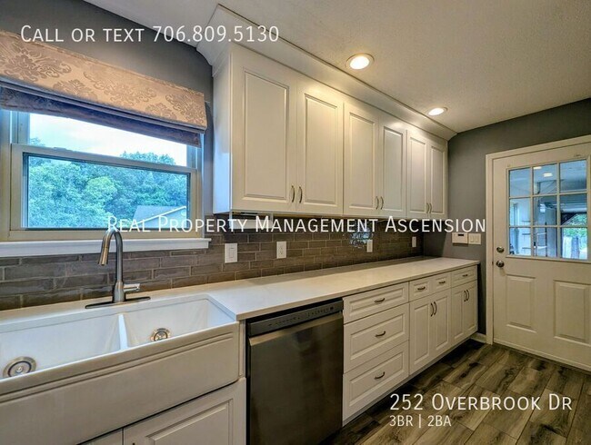 Building Photo - 252 Overbrook Dr