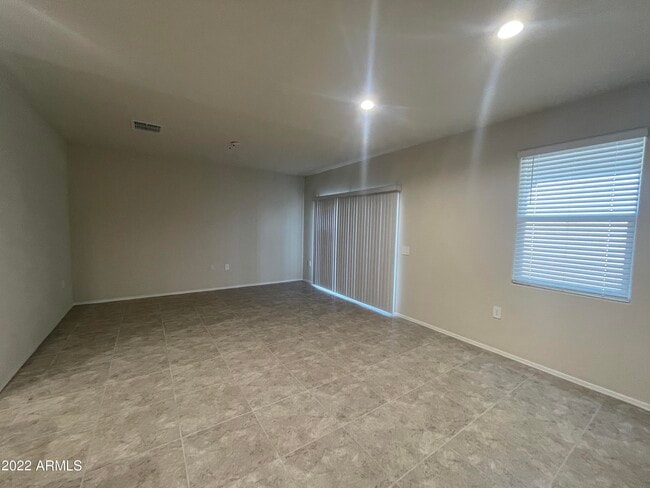 Building Photo - 4183 S 243rd Dr