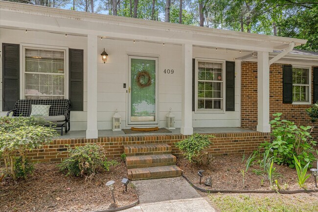 Building Photo - 409 Northclift Dr